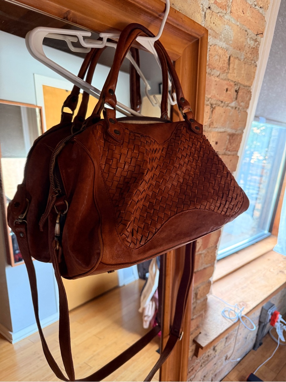Italian Leather Woven Satchel Bag in Brown - Picture 3 of 6